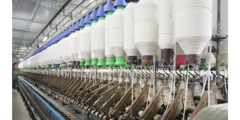Gujarat Textile Industry Faces Possible Early Diwali Shutdown Amid 45% Yarn Price Rise